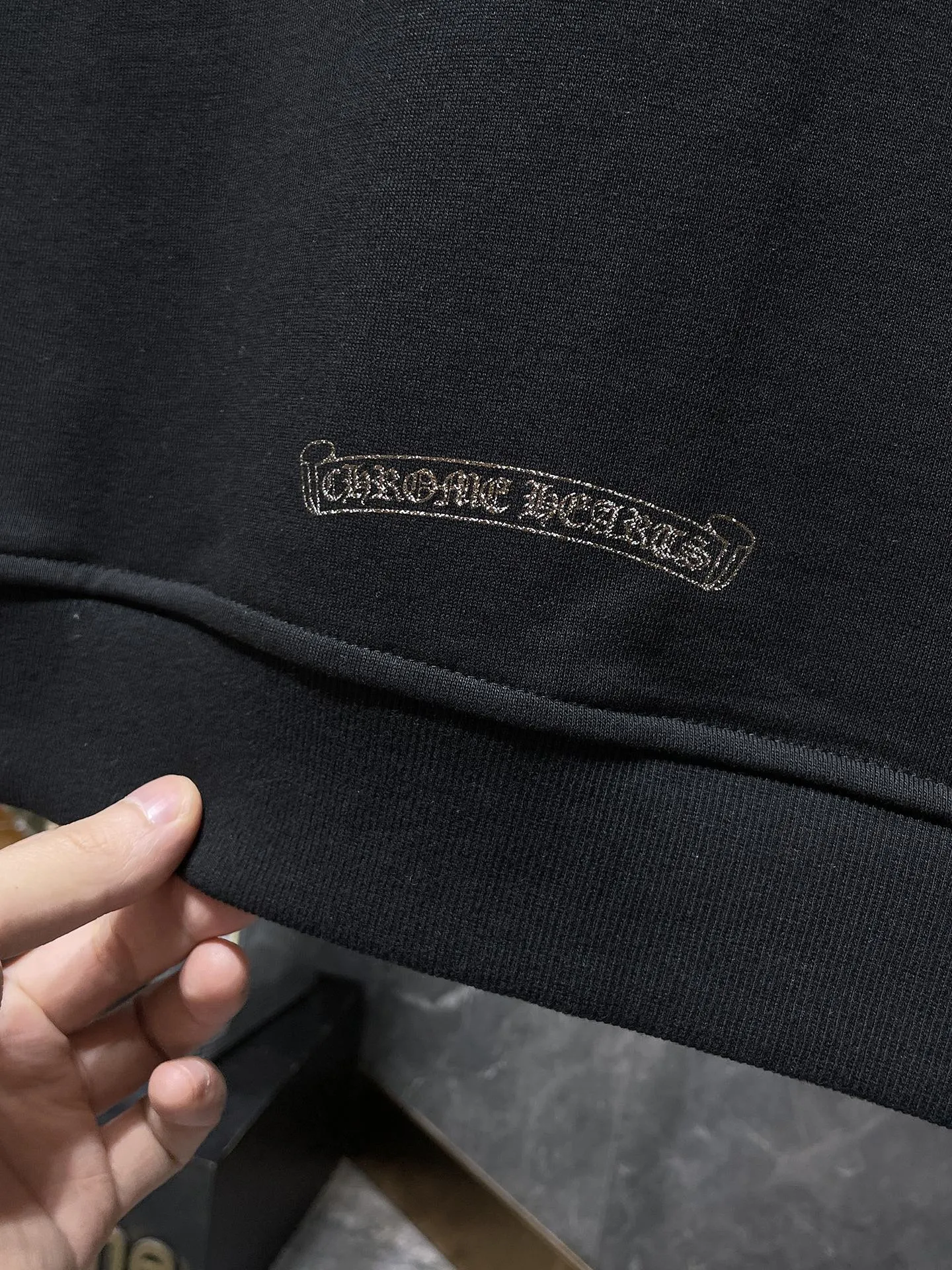 P260 Chrome Hearts Autumn and Winter 2025 Counter Synchronization ❤️ Brown Glitter Horseshoe Cross Zipper Sweater Improved Customized Version 1:1 High Weight High-Quality Fabric 🌈Recommended Color: Black 🌈 Size: S, M, L, XL